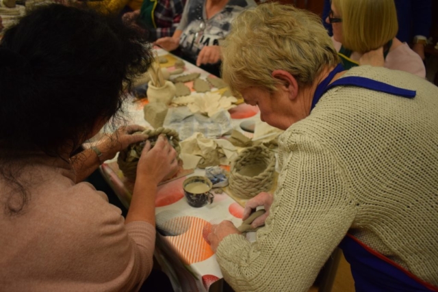 Spotkanie przy glinie Spotkanie przy glinie