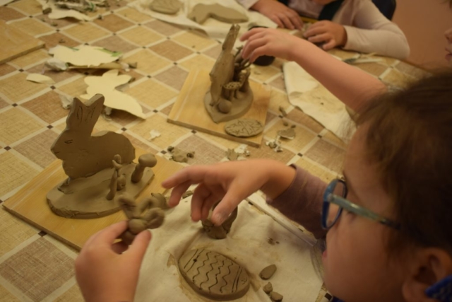 Zajęcia z gliną Zajęcia z gliną