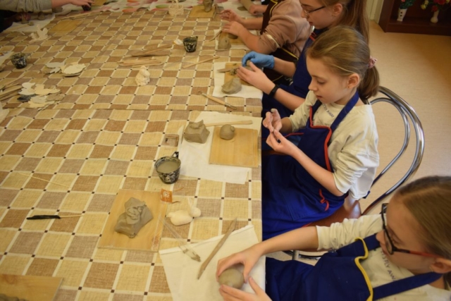 Zajęcia z gliną Zajęcia z gliną